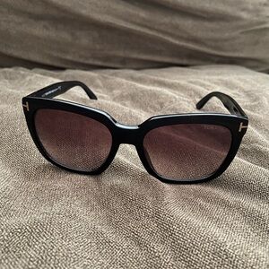 Tom Ford Black Cat-Eye Sunglasses with Gradient Lenses